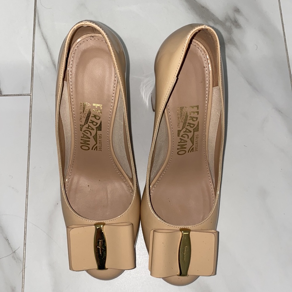 Salvatore Ferragamo shoes, size 7